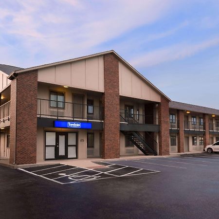Travelodge By Wyndham Wellington Bagian luar foto