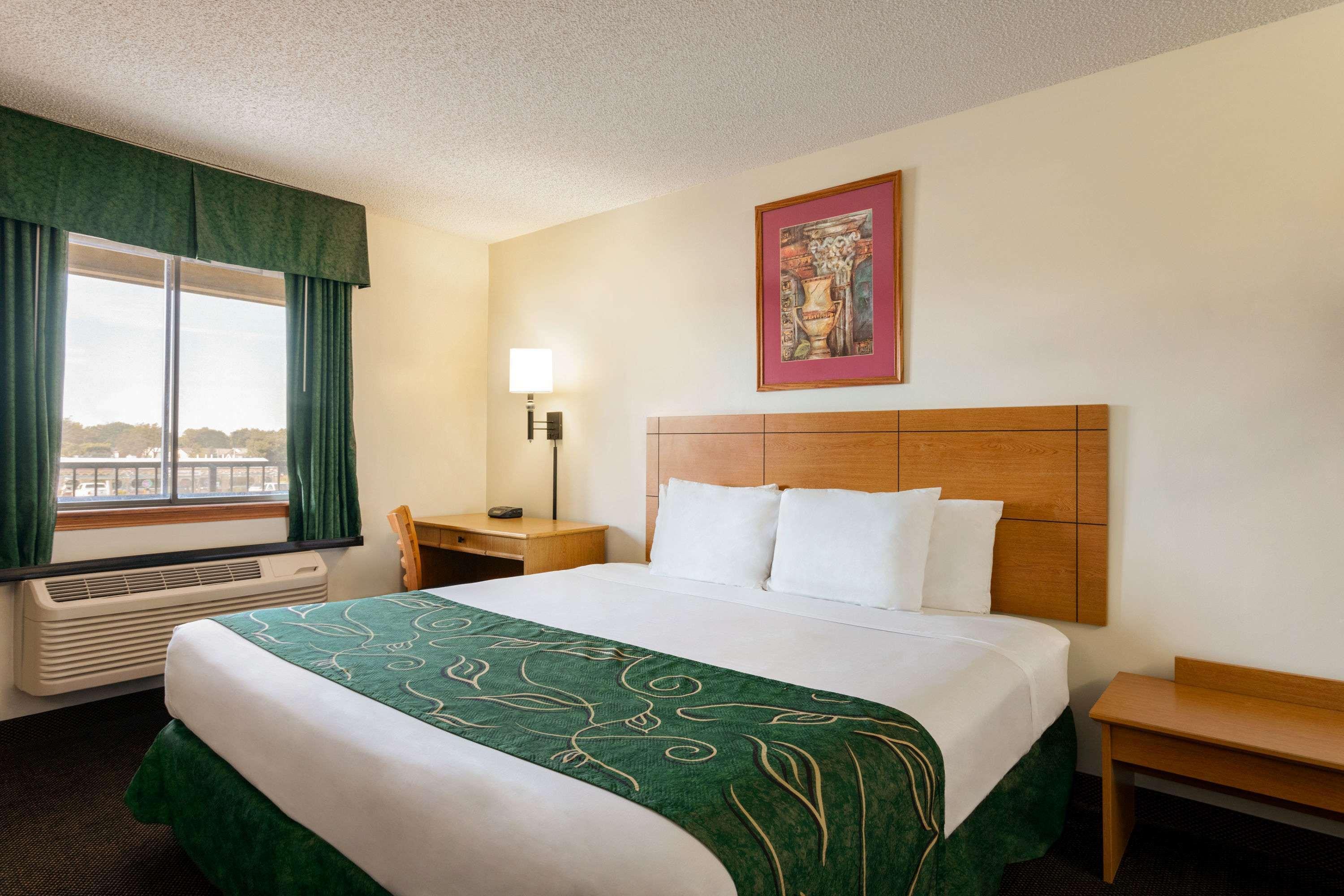 Travelodge By Wyndham Wellington Bagian luar foto